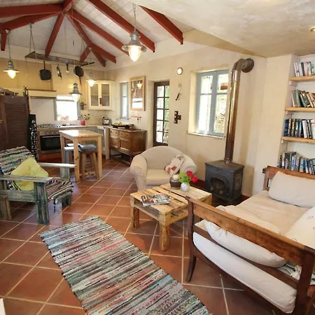 Vinieris Villas - Almond *